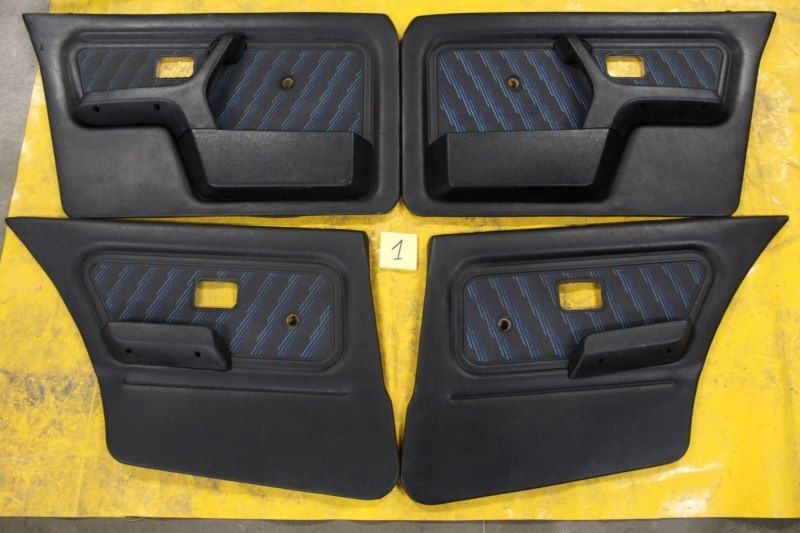 BMW E30 Boczki Tapicerka Drzwi Sedan Kombi Coupe Różne Kolory BMA