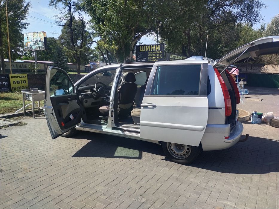 Продам Ситроен С8