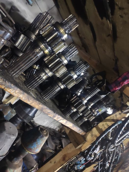 Диски мтз 80 50  стакани циліндричка полуося все по мтз диференціали..