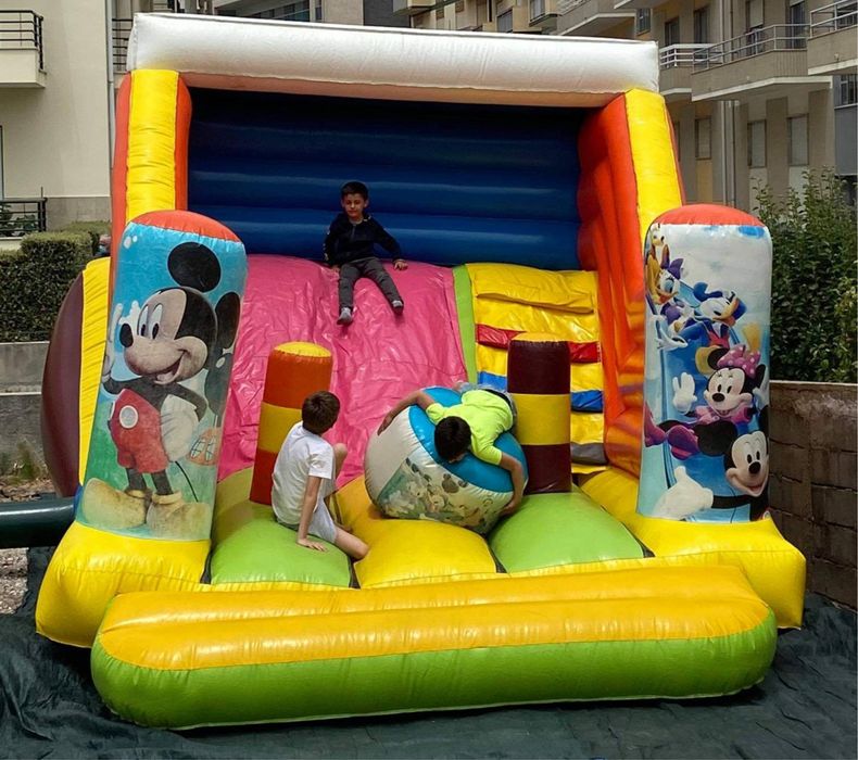 Aluguer de insufláveis