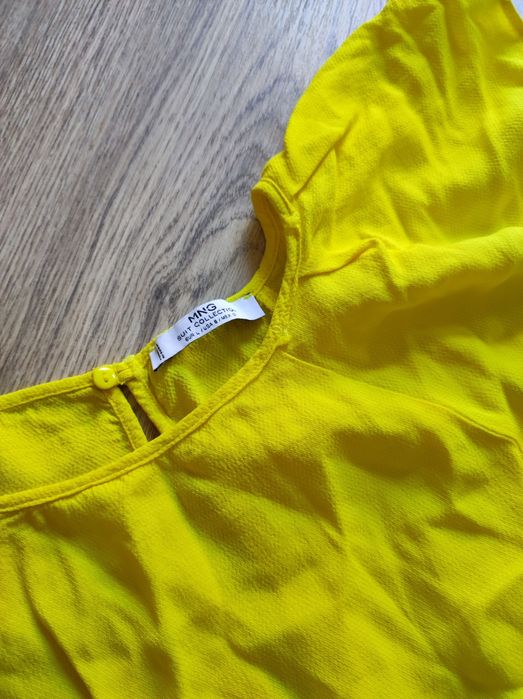 Żółta zwiewna bluzka Mango na lato r L 40