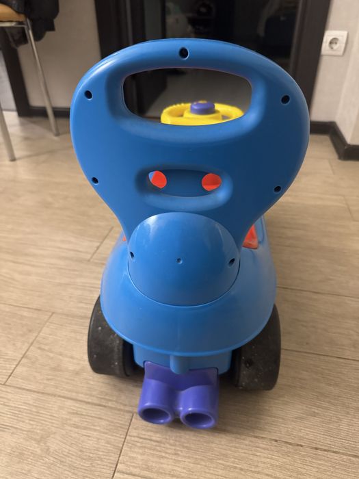 Толокар, машинка Chicco