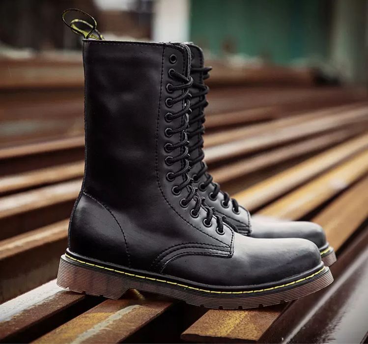 Combat Boots glany kozaki oficerki unisex 14 dziurek wysokie Dr Martin