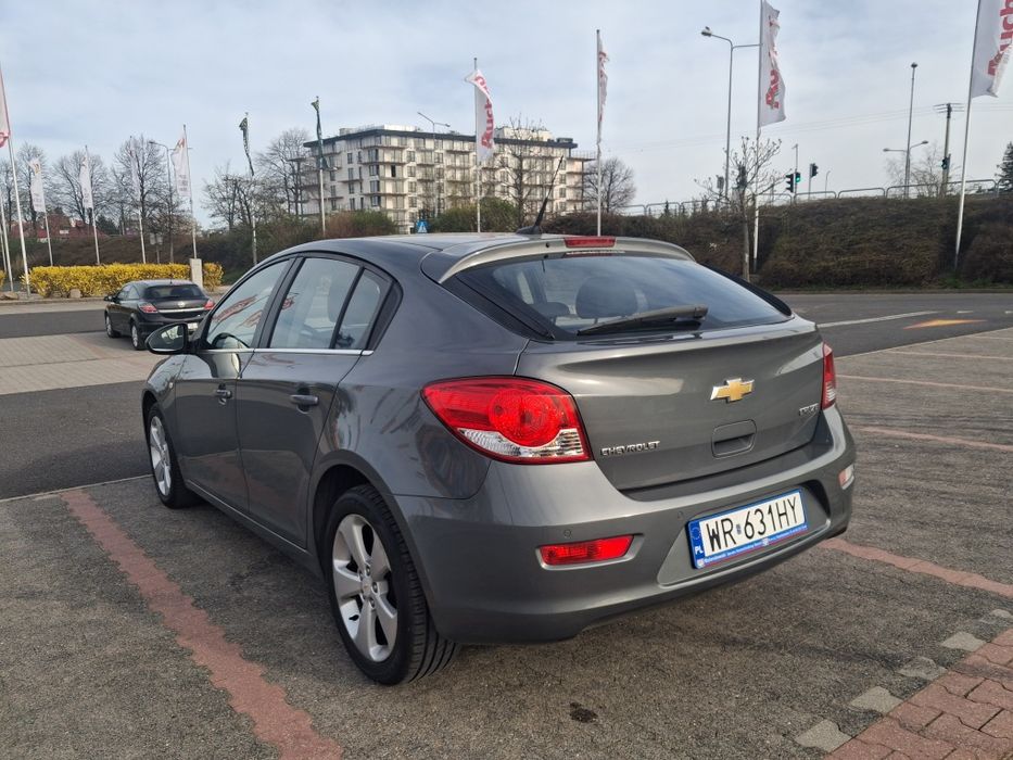 Chevrolet Cruze 2011r 1.8benz sprowadzony zarejestrowany w Polsce klimatronik ,idealny do lpg