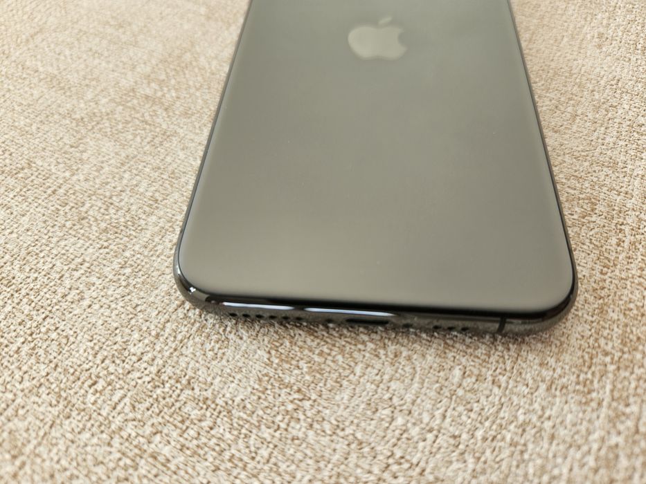 iPhone 11 Pro + etui