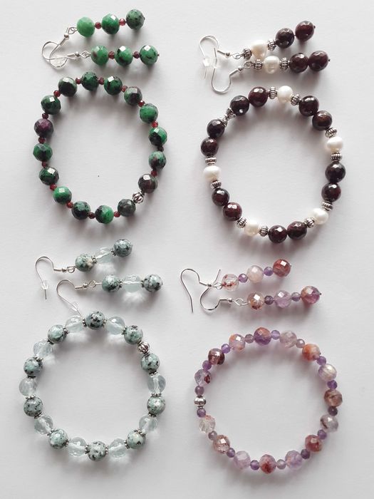 Biżuteria z fasetowanych kamieni - bransoletka i kolczyki - różne