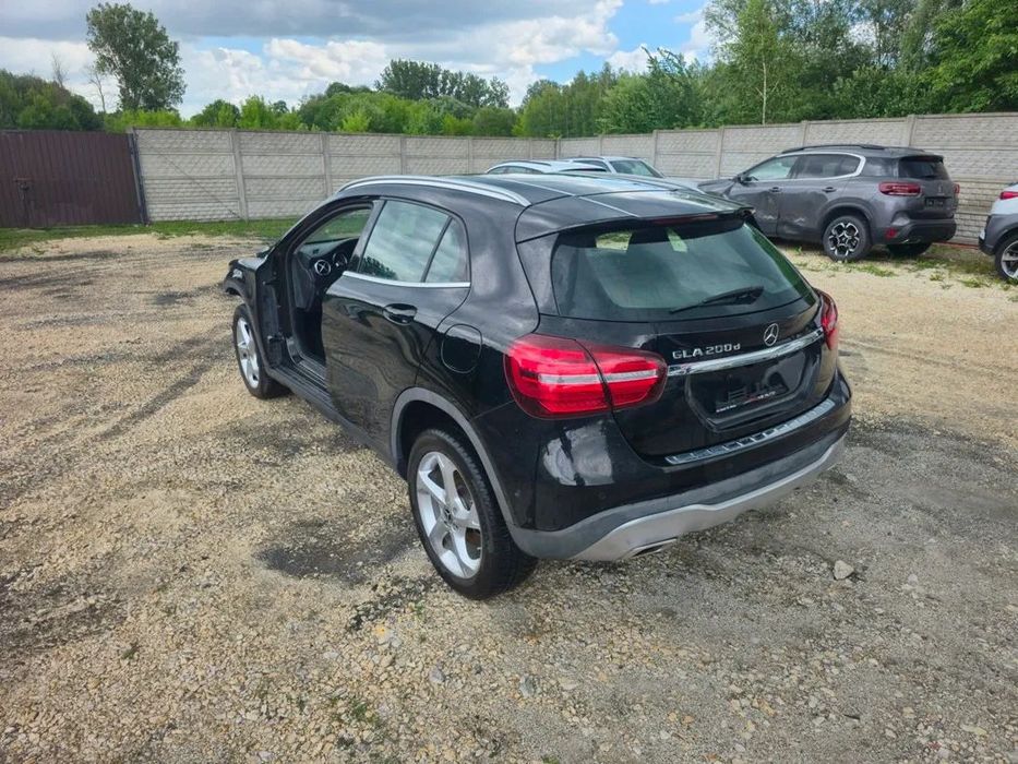 Mercedes-Benz GLA Mercedes GLA 2,2 diesel moc 136KM Automat