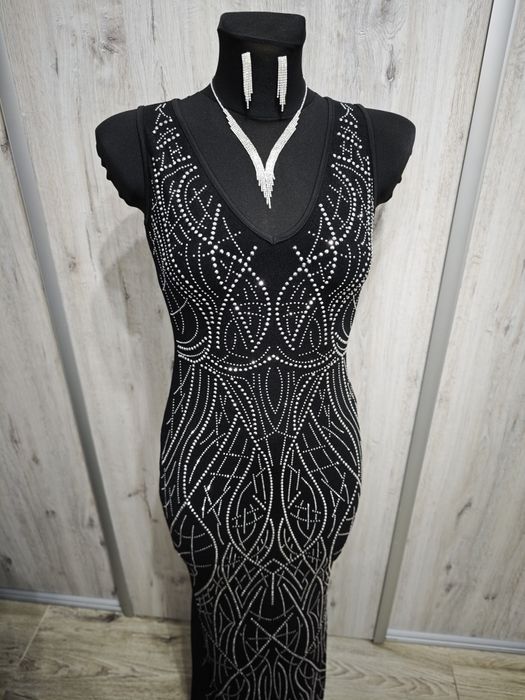 Nowa długa czarna sukienka przód cały ozdobiony cyrkoniami roz xs-m