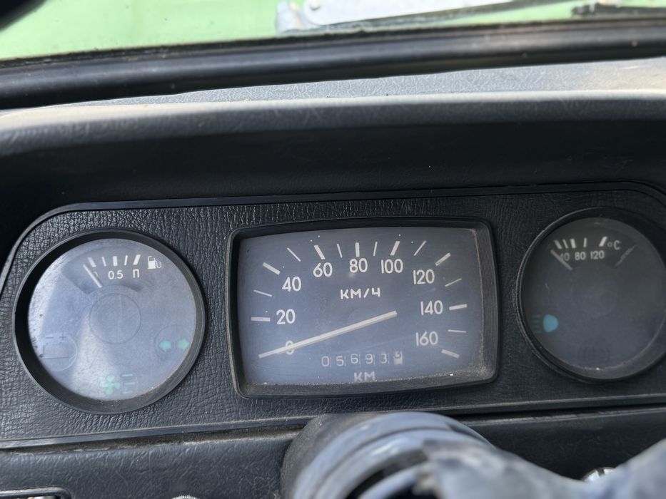 Продам запорожець, не на ходу.