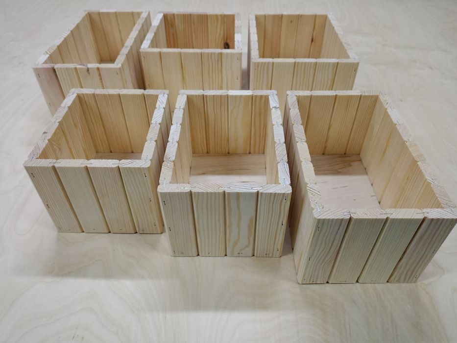 Skrzynka drewniana ozdobna stroik