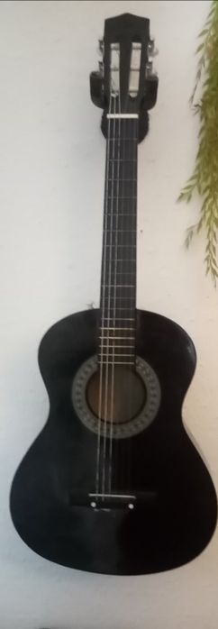 3/4 Classical Guitar458406953673697281