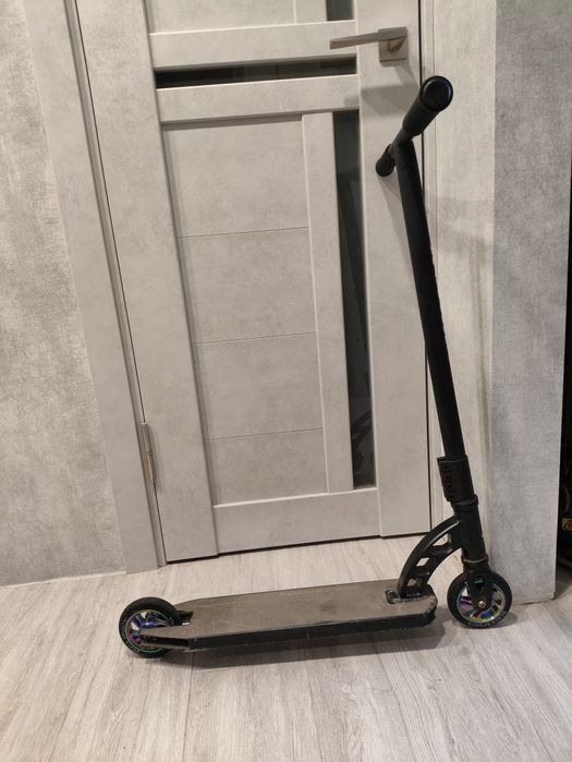 Продам трюковий самокат є торг!!!