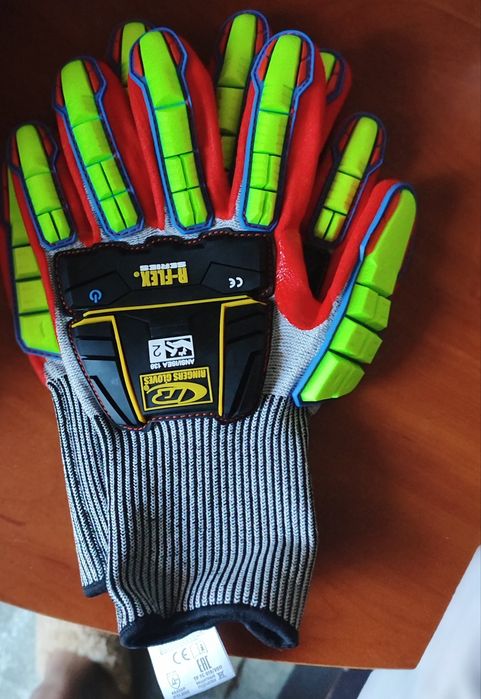 Рабочие перчатки