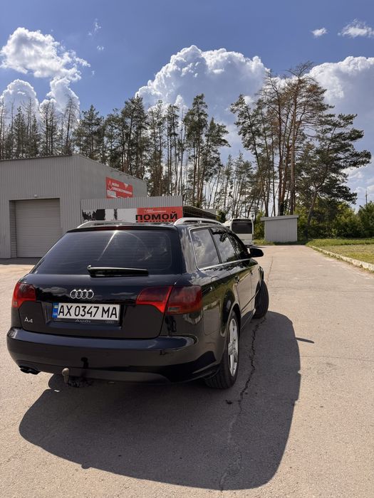 Авто Audi A4 avant