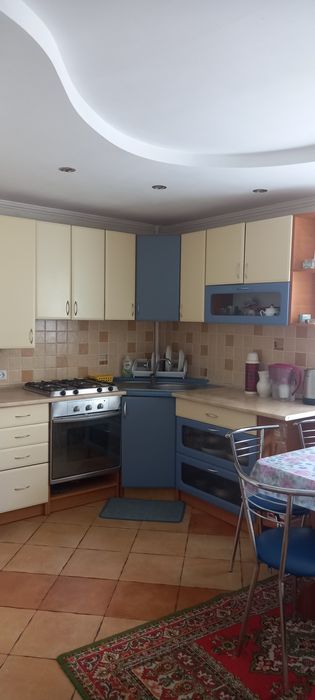 Продам добротний будинок м. Роздільна