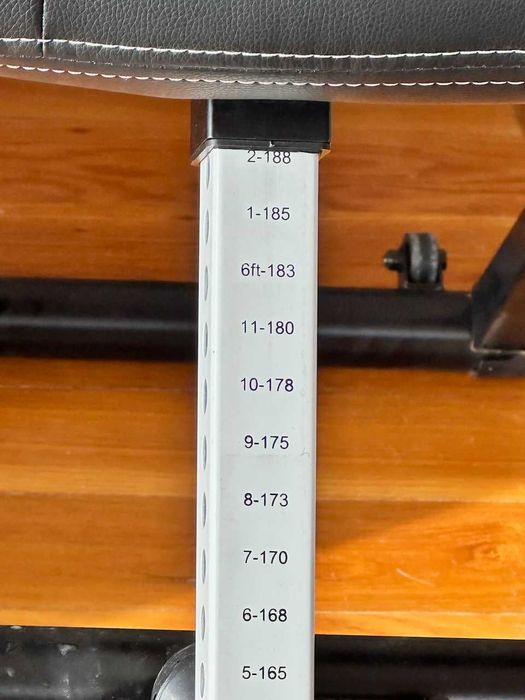 Pain relief inversion table Mesa de inversão para alívio da dor