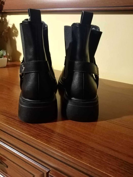 Stylowe botki Reserved 41