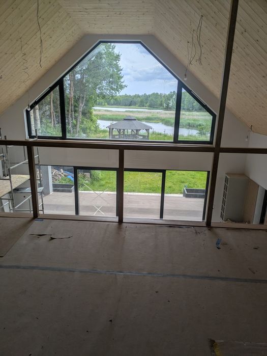 Schody drewniane balustrady