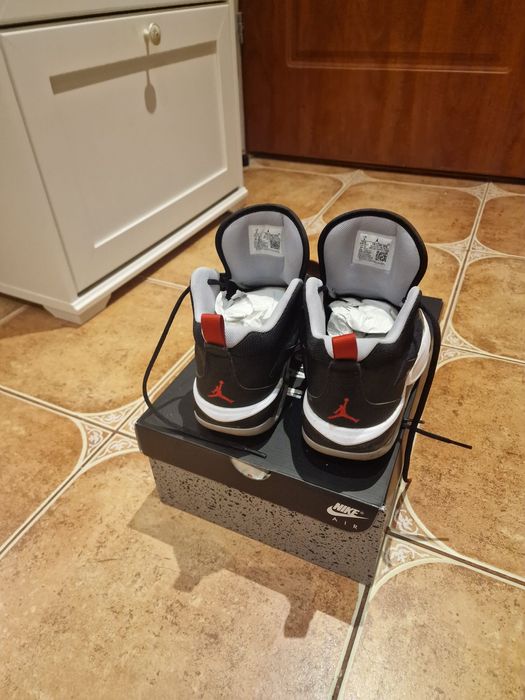 Buty Jordan Stay Loyal 3