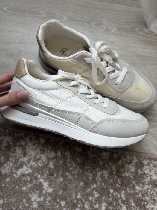 Кеди жіночі 39р стан на фото