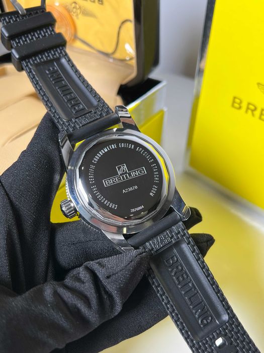 Часы Breitling Superocean Heritage B20 AB2010121B1S1