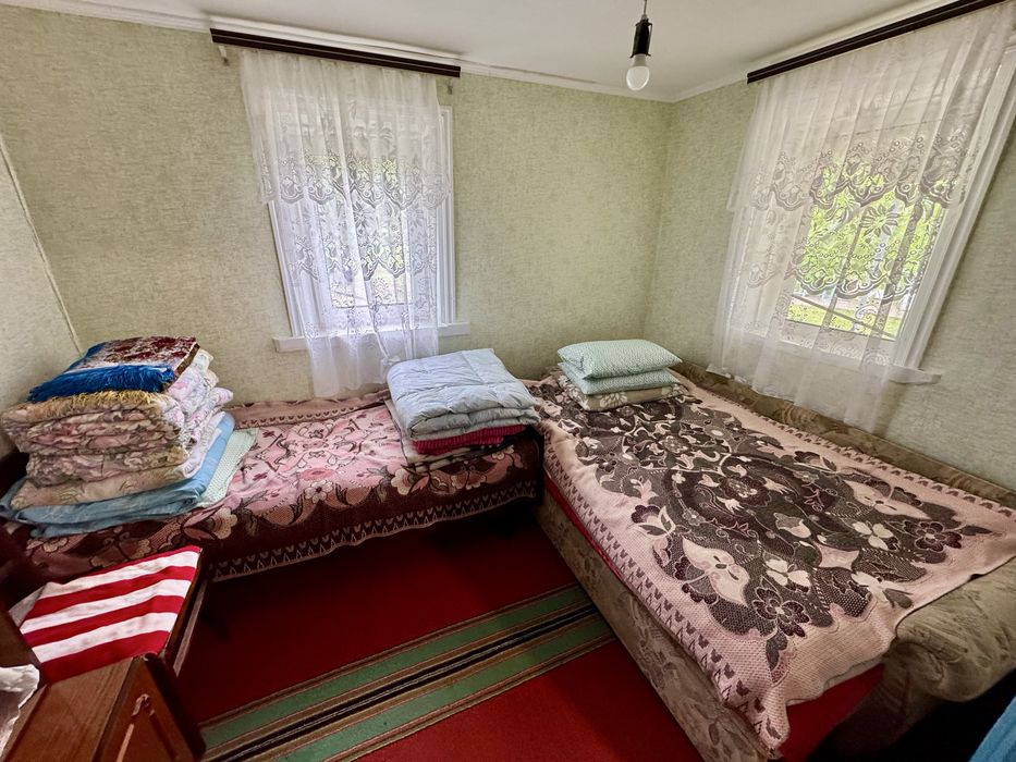 Продаж житлового будинку в селі Мельники