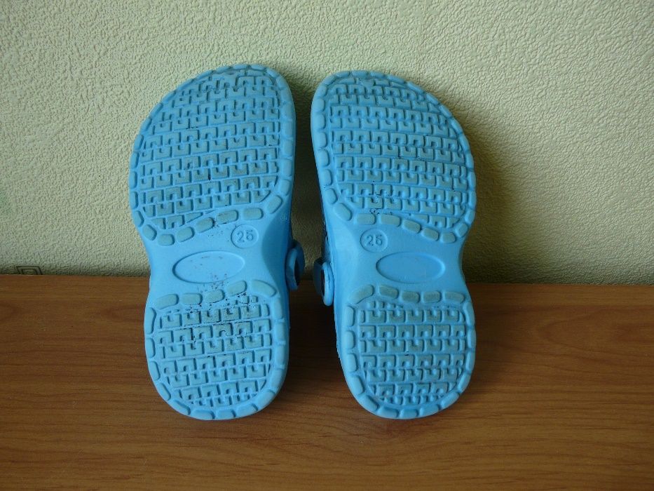 Buty crocsy dla dziecka 25 (16,5cm) błękitne na plażę