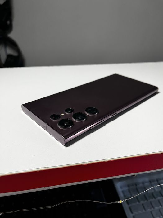 Телефон Samsung Galaxy S22 Ultra 8/128gb DEMO