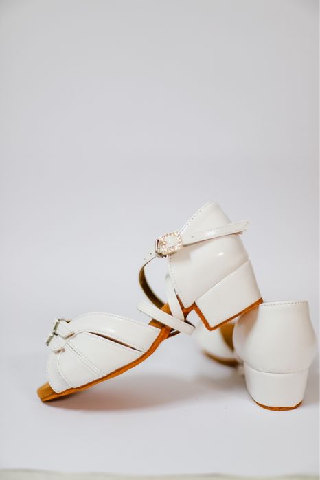 Туфлі для бальних танців