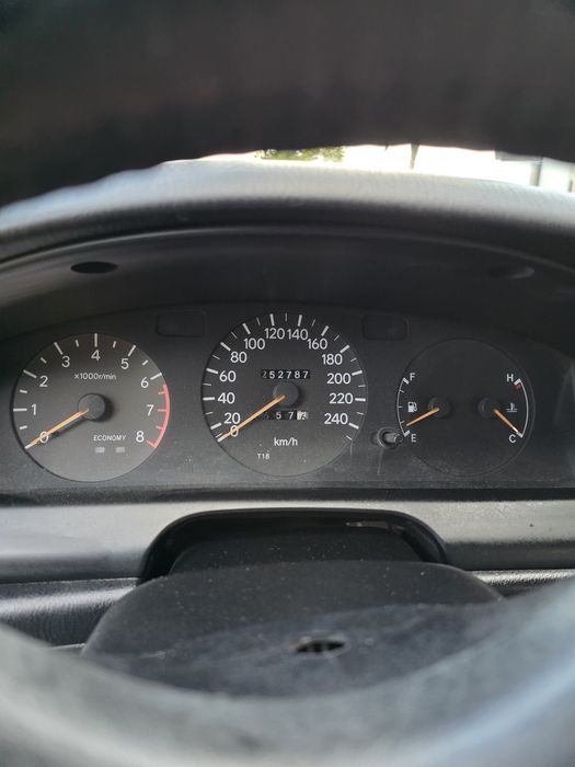 Toyota Carina E 1.6i