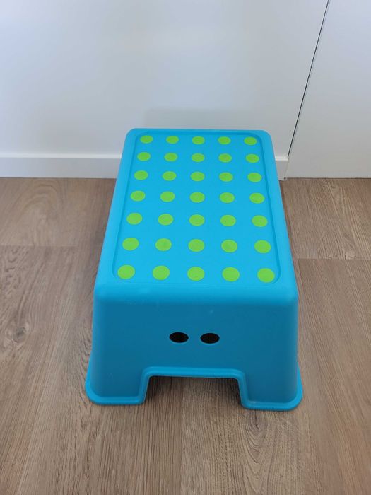 Escadote Ikea para criança