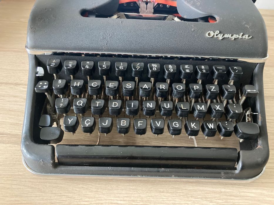 Máquina de escrever  ***   Olympia SM2