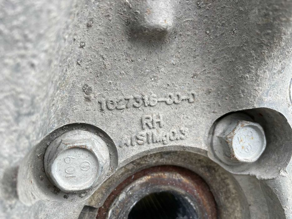 Цапфа передняя правая Tesla X 2016-2021 1027316-00-F Поворотный кулак