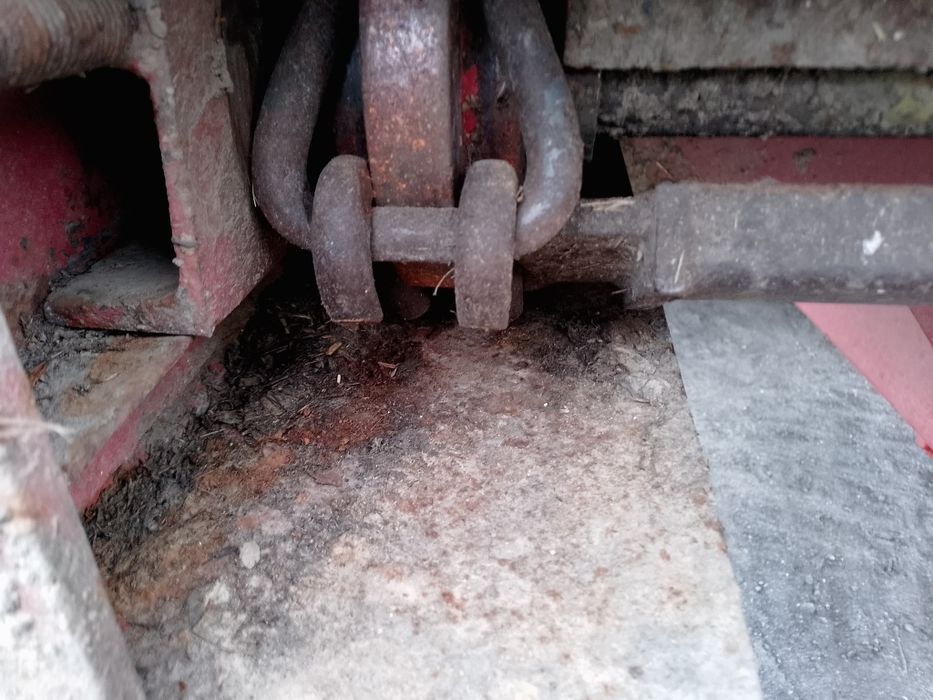 Przyczepa objętościowa rozrzutnik leboulch