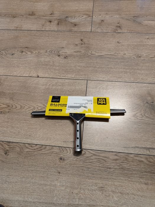 Charles Bentley, model Bulldozer 355mm, ściągacz do wody