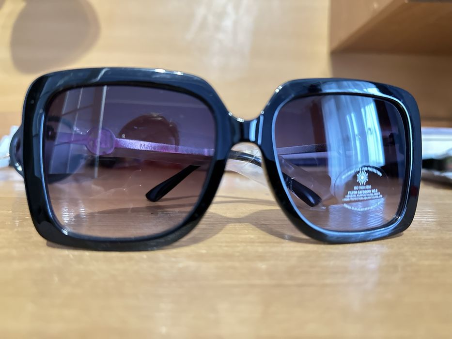 Жіночі сонцезахисні окуляри