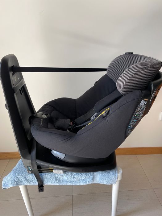 Cadeira Auto BebeConfort AxissFix (Gr. 0+; I e II)