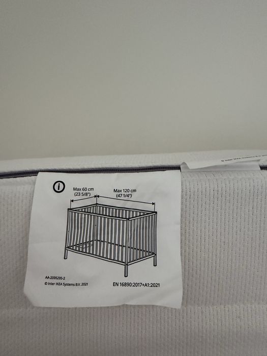 Crib + Mattress + 2 Bed Sheets + Waterproof Mattress Pad + Crib Duvet – Never Used64730022007811124