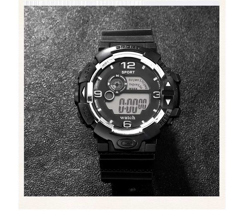 Wojskowy zegarek czarny elektroniczny nowy [006]