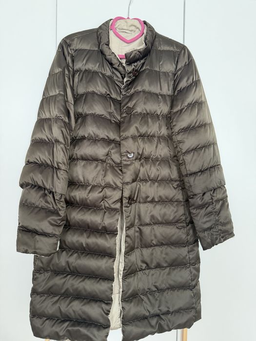 Куртка max mara темно-коричневого кольору пух