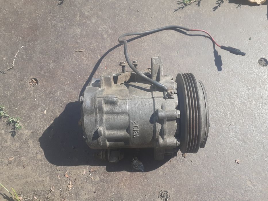 Продам компресор кондечіонера на ауді А4
