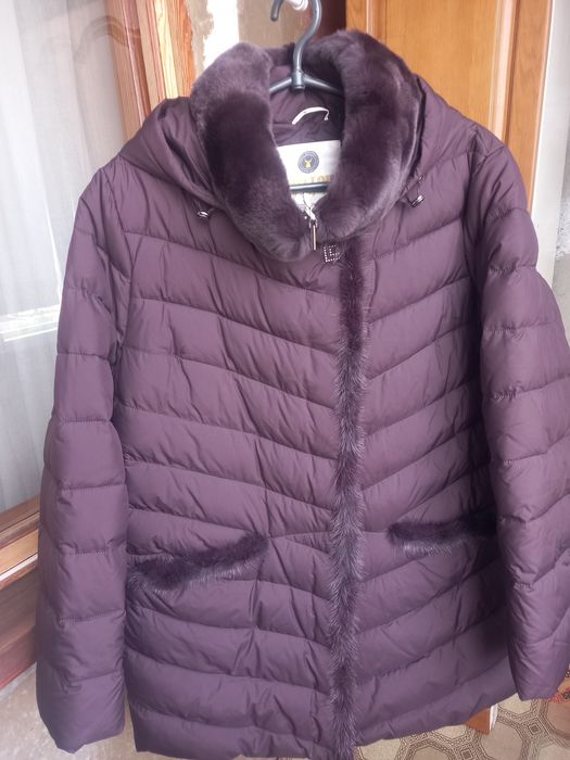 Жіноча зимова куртка нова