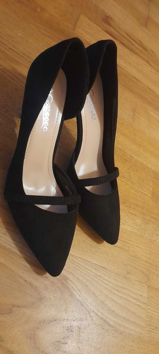 Buty na obcasie czarne 38