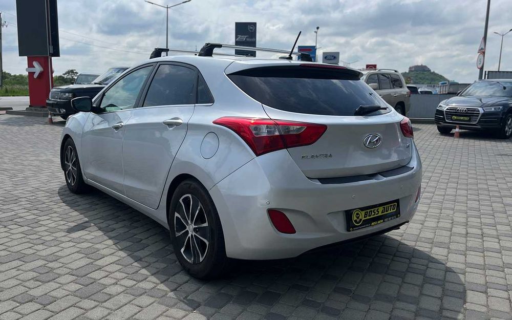 Hyundai Elantra 2016