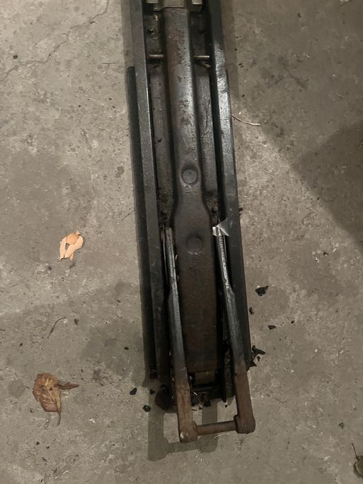 Сдвижна стойка бокова