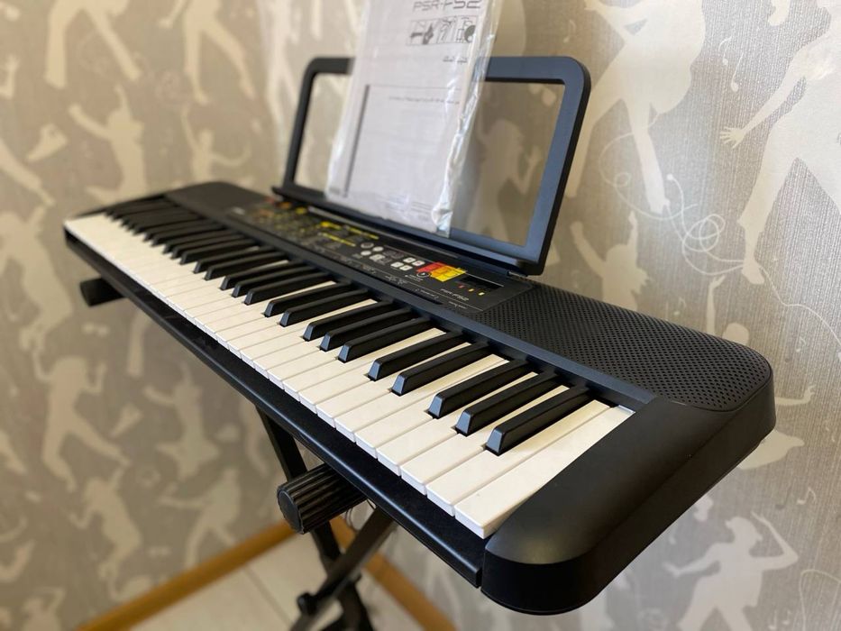 Професійний Синтезатор Yamaha F-52!!! Круте Піаніно, клавіші