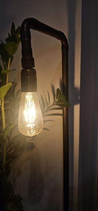 2Industrialna loftowa lampa podlogowa
