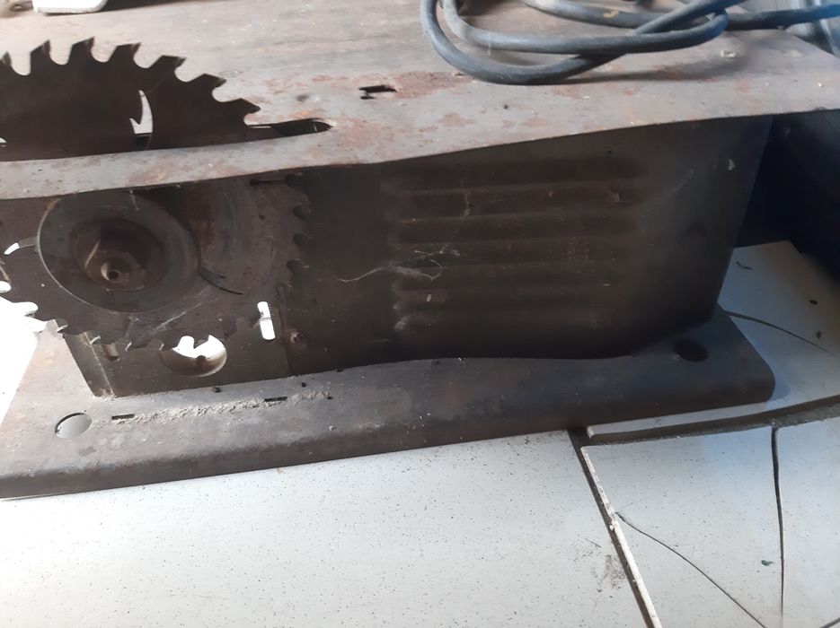 Станок деревообрабатывающий настольный