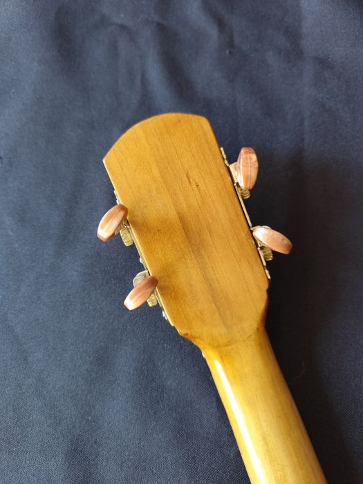 Cavaquinho Minhoto, muito lindo, construção manual totalmente, com madeira de grande qualidade!