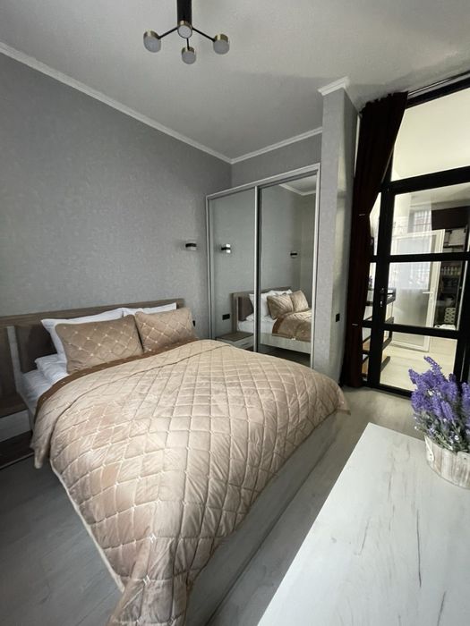 Подобова квартира,район отель Буковина,обл. лікарня,парк Шевч.,стадіон